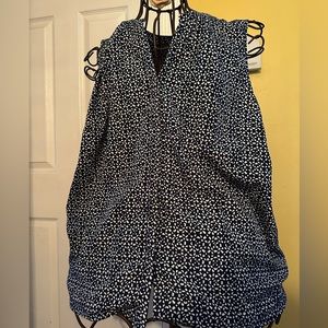 Toz & Ali women’s 2x sleeveless blouse